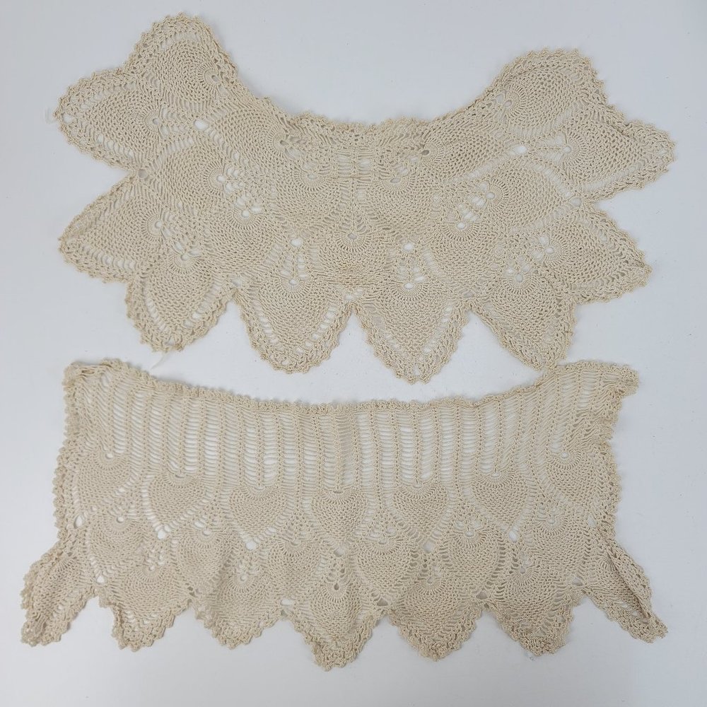 Vintage Ecru Off White 23" Butterfly & Curtain Style Doilies Table Runner Decor - Picture 2 of 10